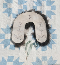 Load image into Gallery viewer, Sheep Shawl No.5