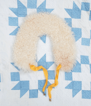 Load image into Gallery viewer, Sheep Shawl No.9