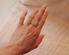 Load image into Gallery viewer, Poppy Signet | Silver