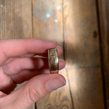 Load image into Gallery viewer, Snake Signet Ring | Bronze

